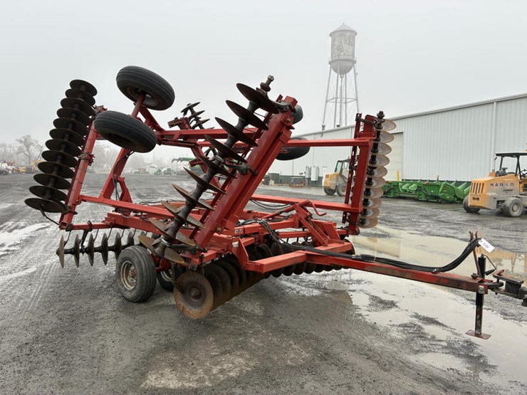 case-ih-3900-image-1