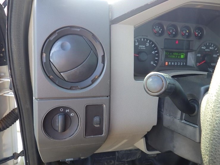 2009-ford-f550-image-24