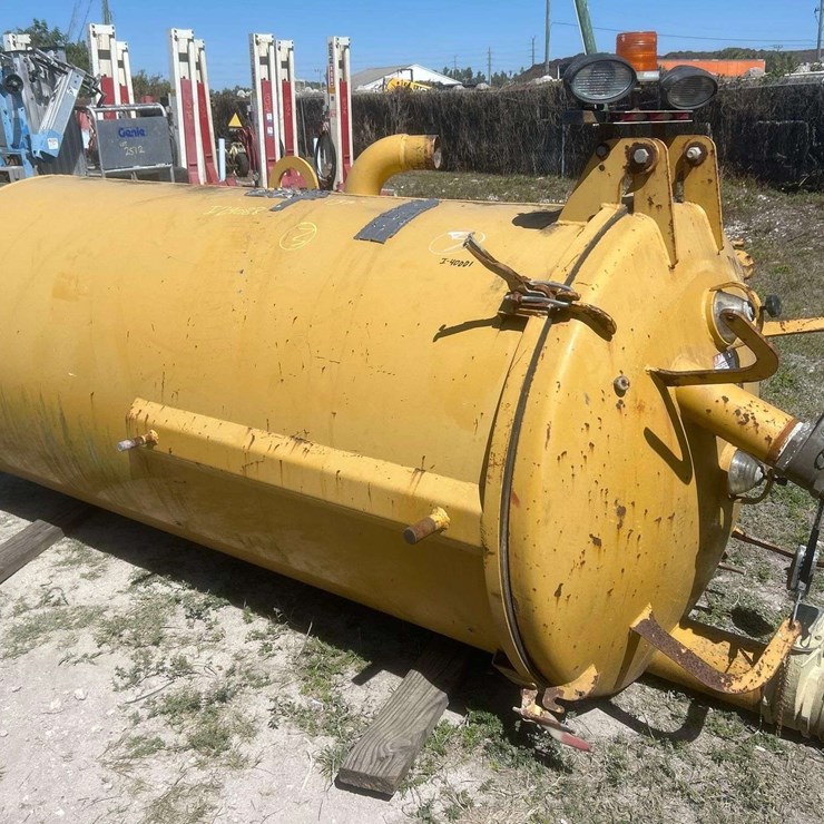 Liquid Holding Tank with Door