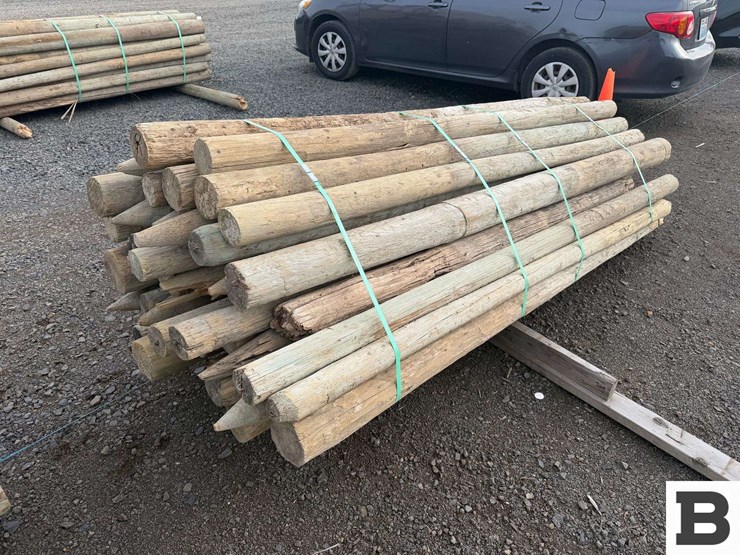 ..-wooden-posts-image-3