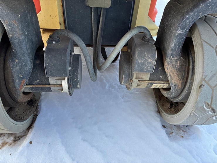 2007-jlg-2630es-image-16