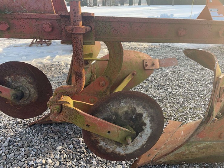 ford-2-bottom-plow-image-9