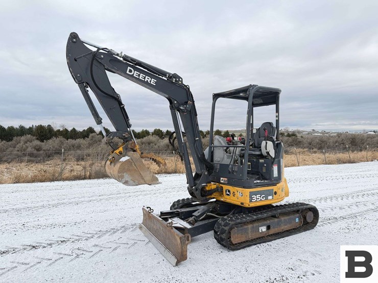 2017-deere-35g-image-1