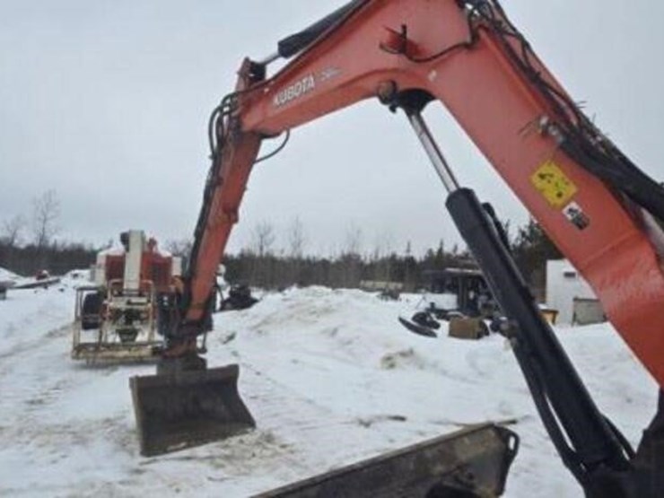 2017-kubota-kx080-4-image-24