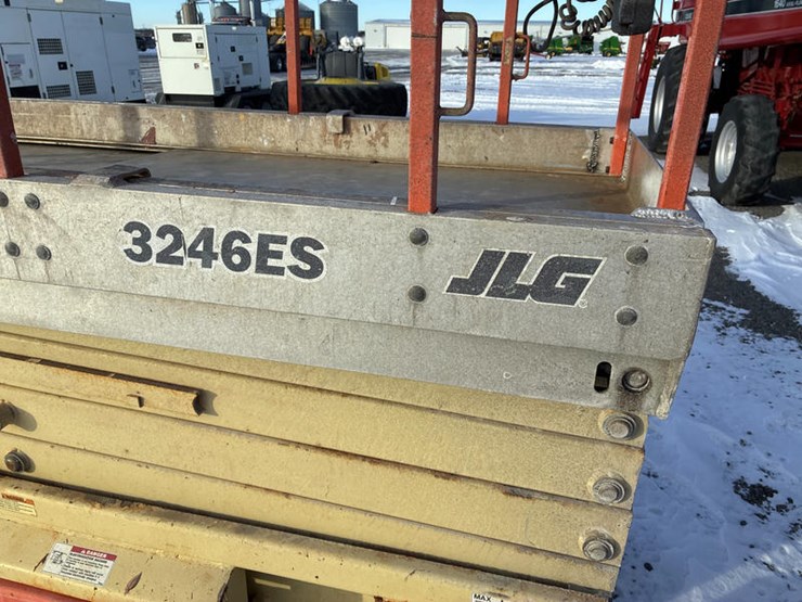jlg-3246es-image-18