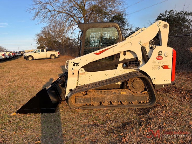 2023-bobcat-t770-image-8