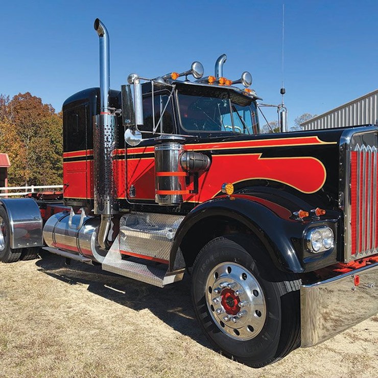 1981 KENWORTH W900