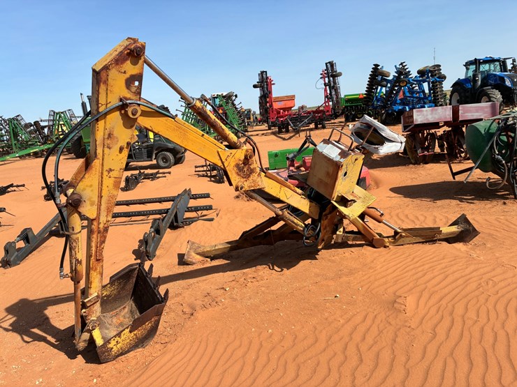 #t8417-•-backhoe-attach.-image-1