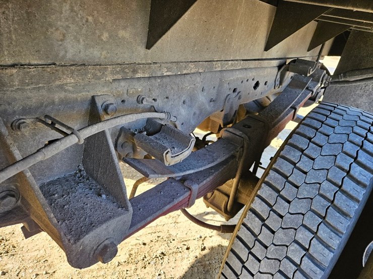 2005-ford-f550-image-33