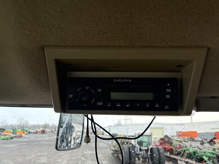 2011-john-deere-4830-image-84