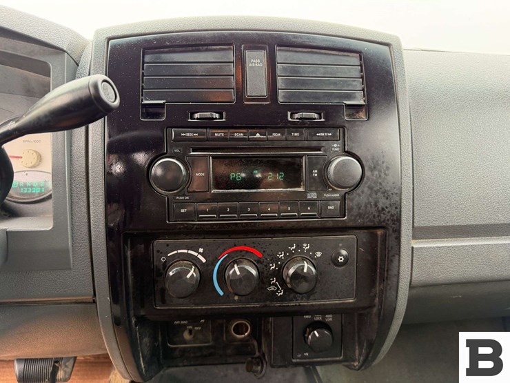 2005-dodge-dakota-image-34