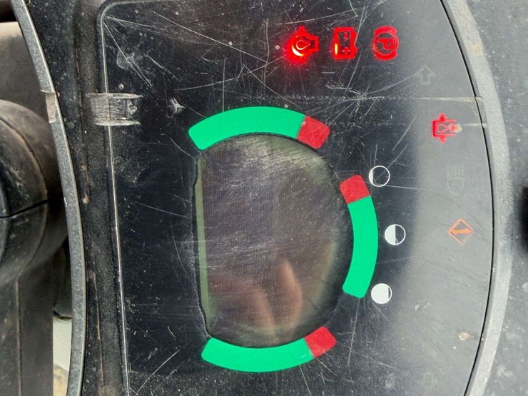 2013-caterpillar-906-image-60