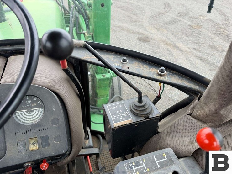 1983-john-deere-2350-image-63