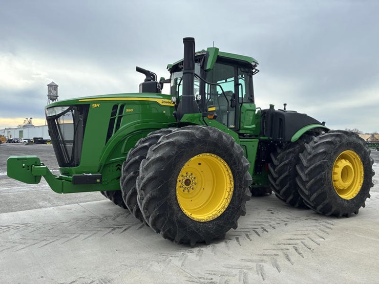 2025-john-deere-9r-590-image-8