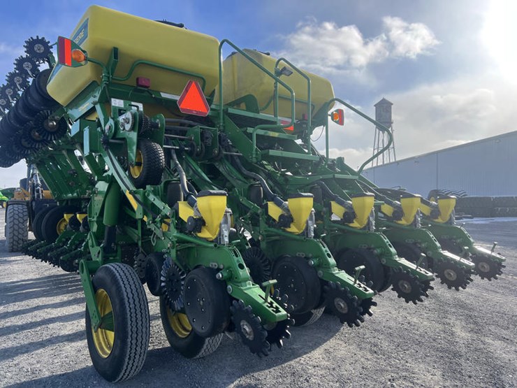 2004-john-deere-1790-image-8