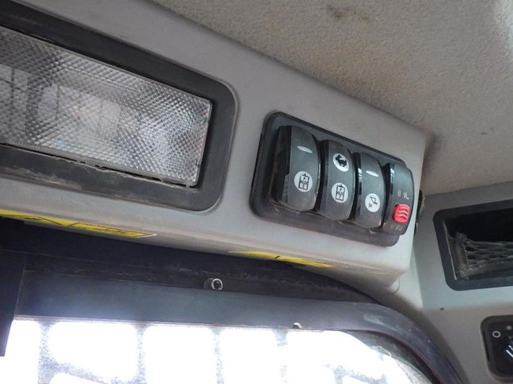 caterpillar-259d-image-23