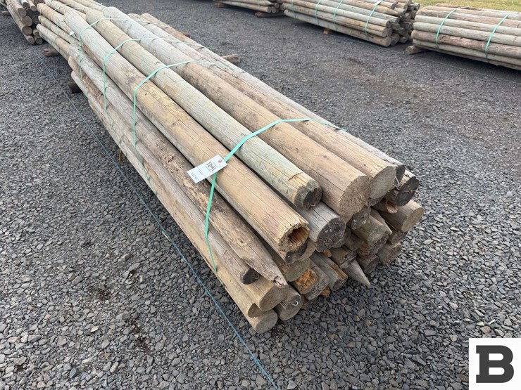 ..-wooden-posts-image-2