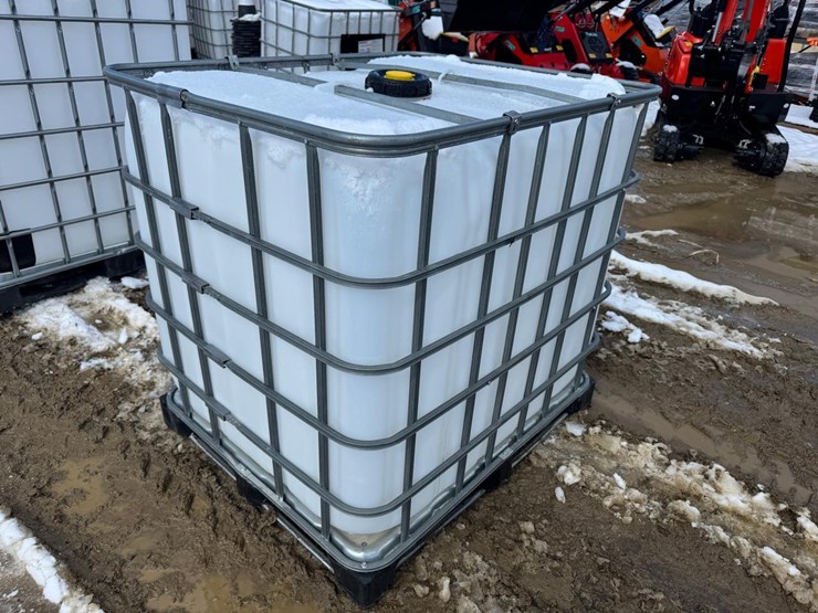 water-tank-tote-image-3