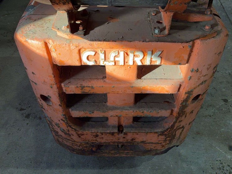 clark-forklift-image-11