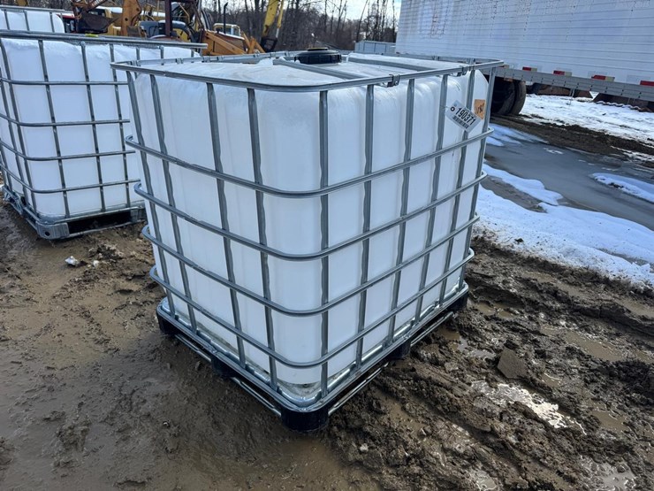 water-tank-tote-image-3