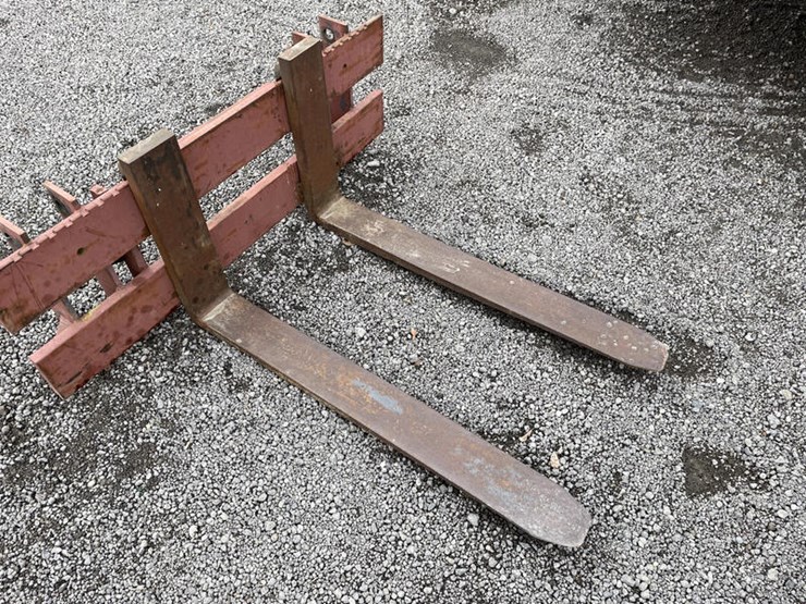 #5037-•-pallet-forks-image-2