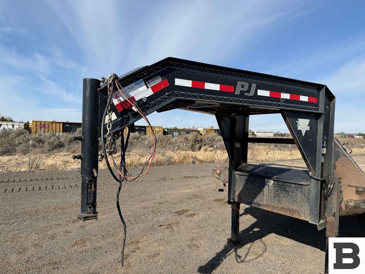 2014-pj-gooseneck-flatbed-trailer-image-10