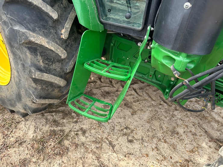 2011-john-deere-5090m-image-44