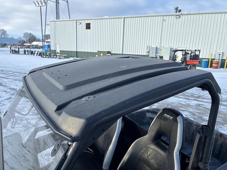 john-deere-gator-image-16