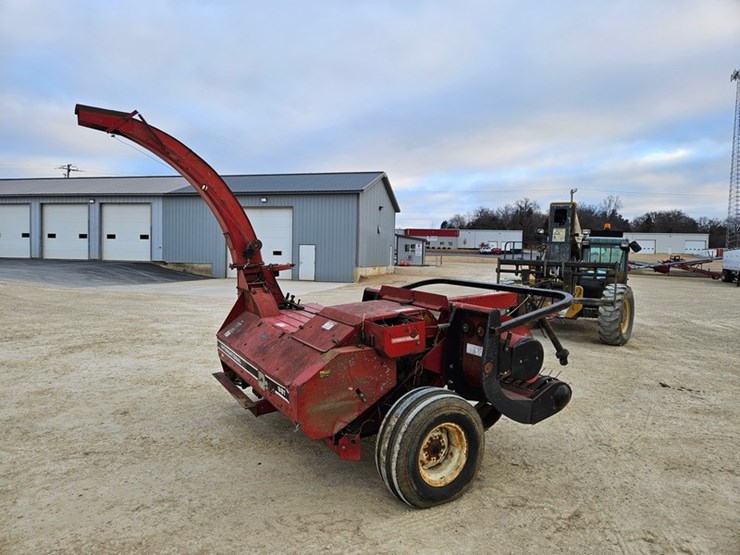 international-881-image-5