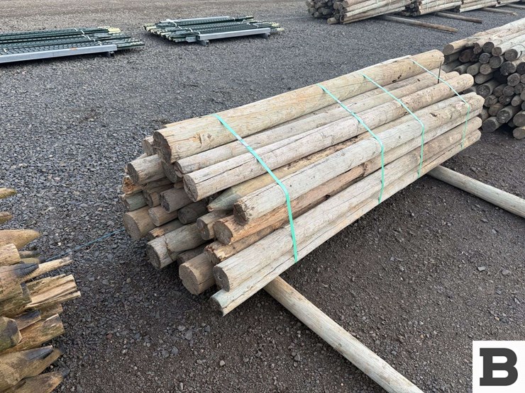 ..-wooden-posts-image-3