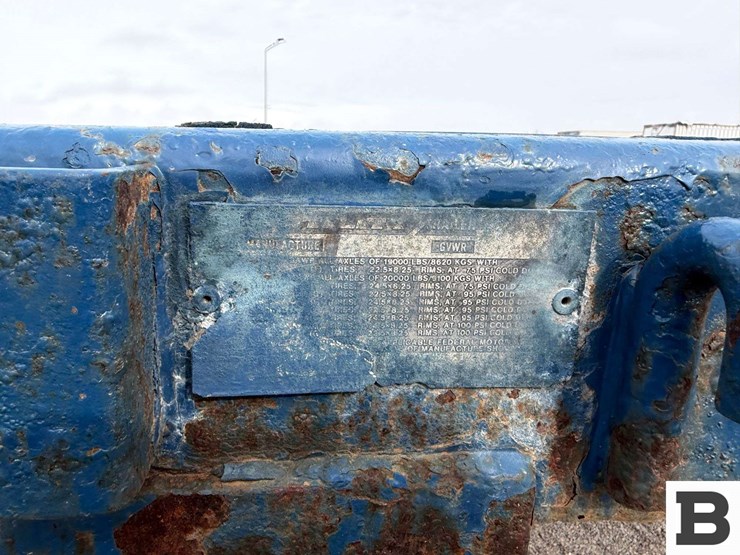 1993-utility-40'-image-9