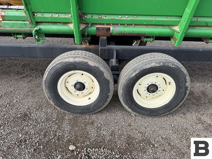 2009-john-deere-635f-image-23