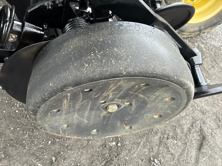 2003-john-deere-1590-image-43