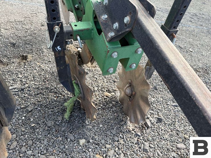 schlagel-mfg.-ripper,-implement-dolly,-great-plains-corn-planter-image-34