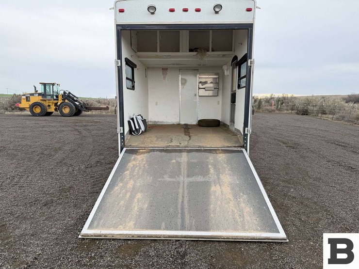 2006-raptor-3712ts-travel-trailer-image-27