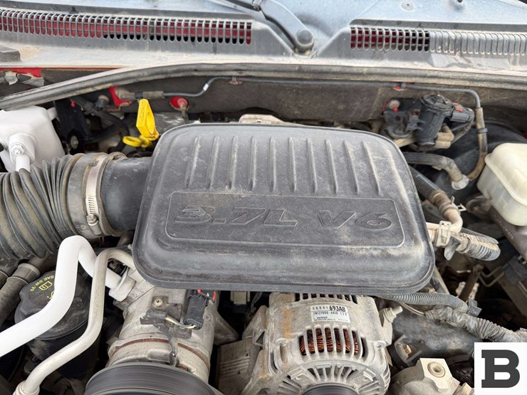 2005-dodge-dakota-image-37