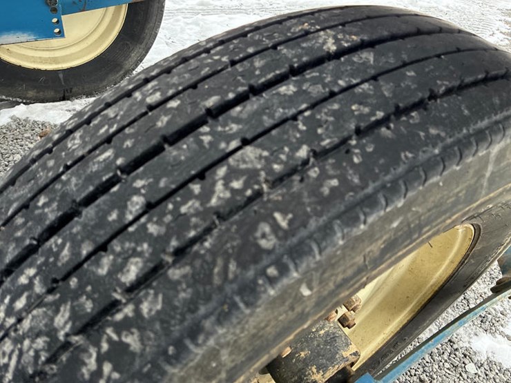 1997-kinze-2600-image-34