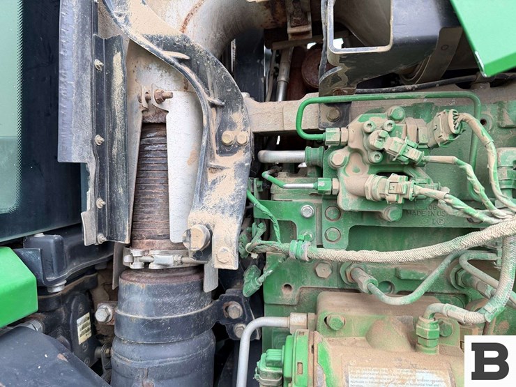 2012-john-deere-7260r-image-51