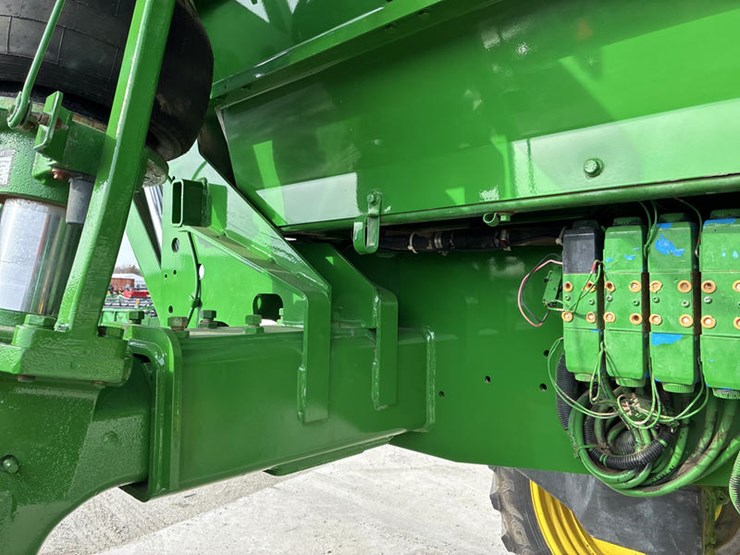 2014-john-deere-4830-image-26