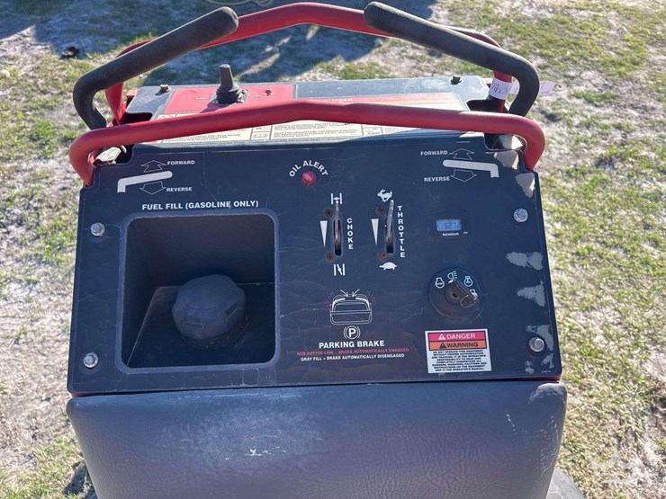 hurricane-power-x3-walk-behind-debris-blower-image-10