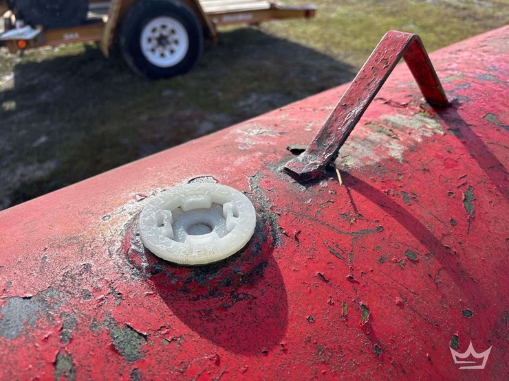 diesel-engine-oil-tank-image-7