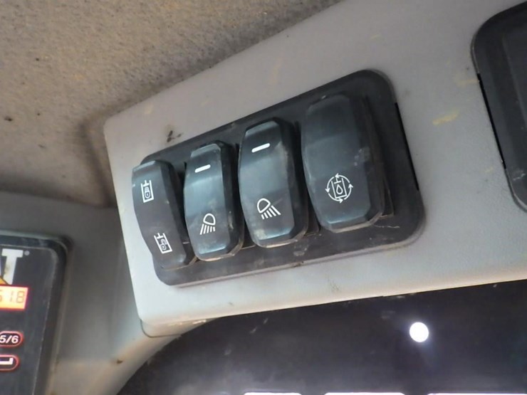 caterpillar-226d3-image-28