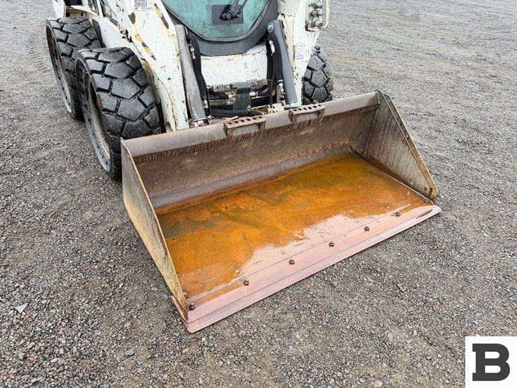 2013-bobcat-s570-image-8