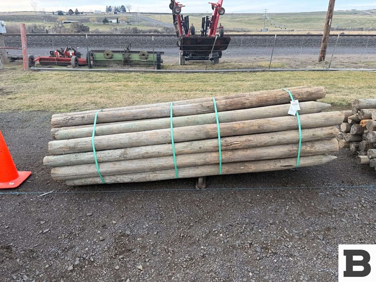 ..-wooden-posts-image-1