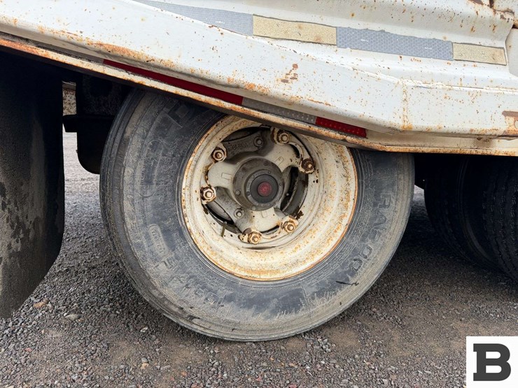 1981-haull-flatbed-equipment-trailer-image-21