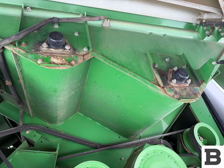 2004-john-deere-9660-sts-image-82