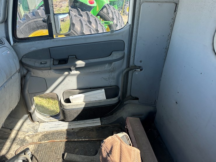 #40057-•-2001-freightliner-century-classic-s/t-t/a-daycab-truck-tractor-1fujbbbg41lh91794-image-63