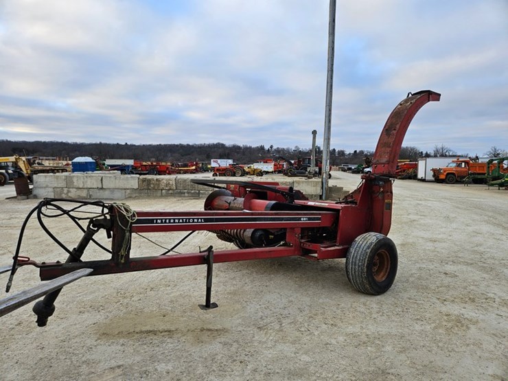 international-881-image-1