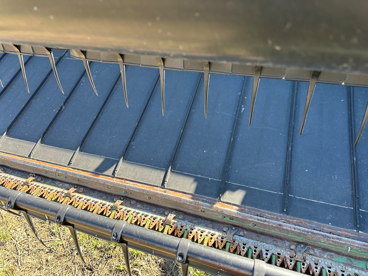 john-deere-630d-image-31