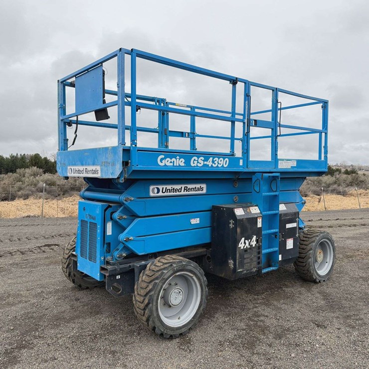 Genie GS-4390 Scissor Lift